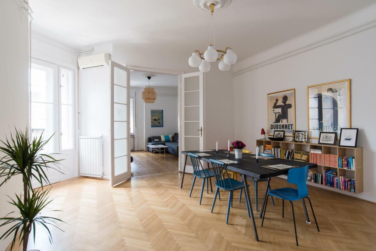 Klauzal apartment w/3 bedrooms, french balcony Boedapest Buitenkant foto